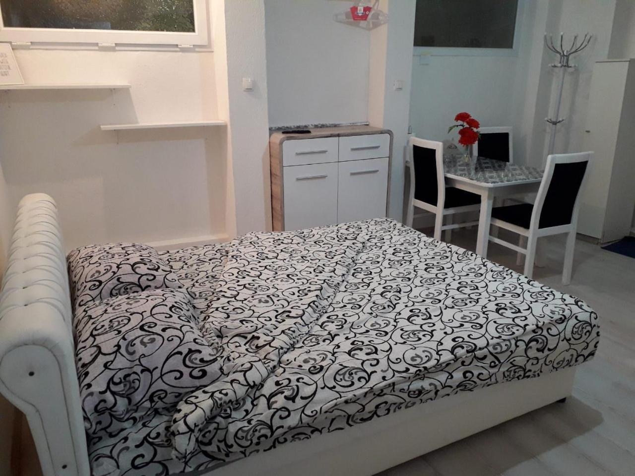 Studio Nena โมสตาร์ ภายนอก รูปภาพ